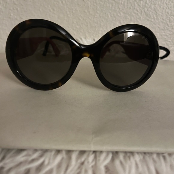 Gucci Pink Glitter Logo Sunglasses with Black Frames - Picture 4 of 4